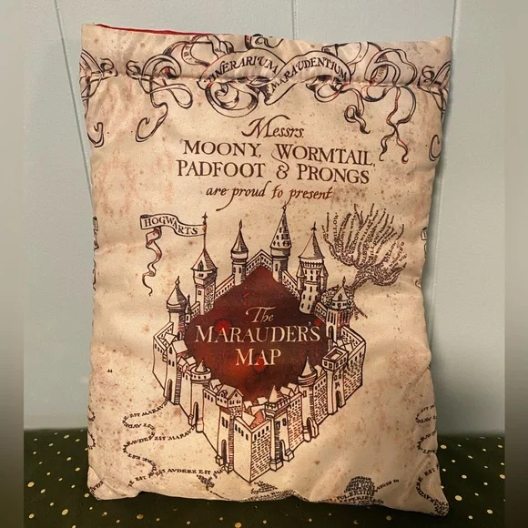 2/$15 NWT Harry Potter Marauders Map Book Sleeve - Picture 4 of 4